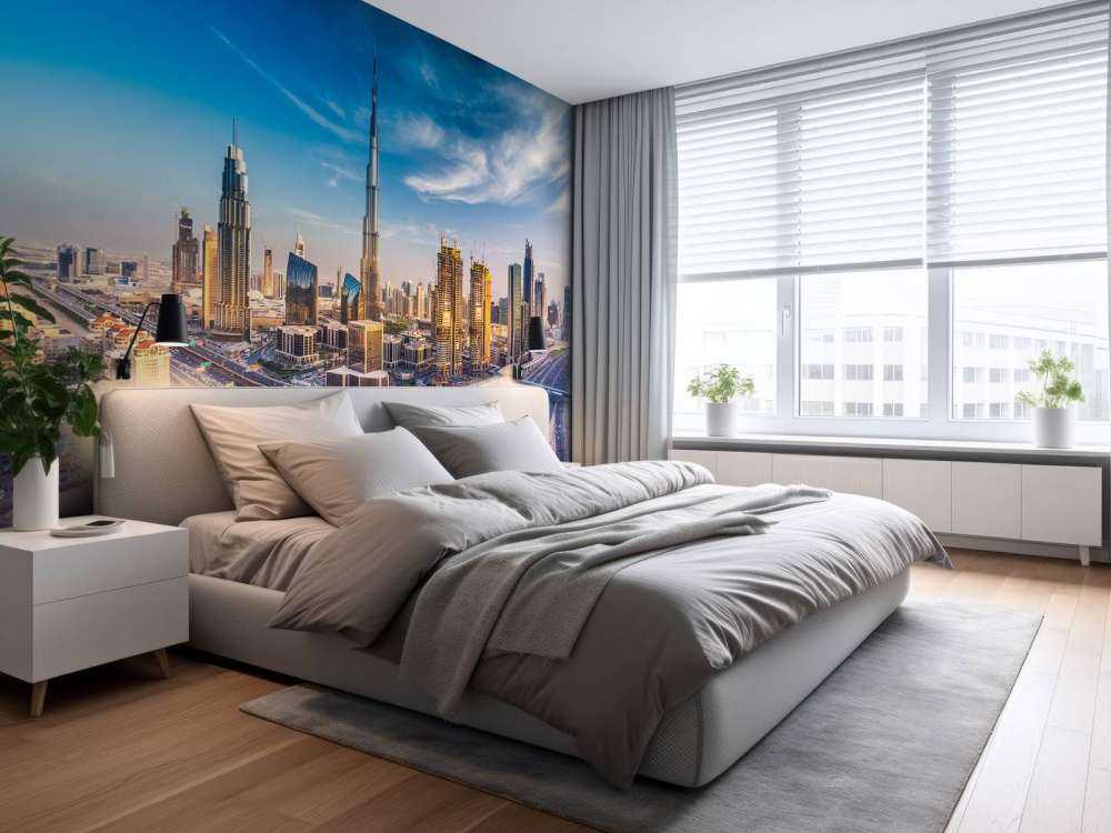 Snelwegen in Dubai met de skyline op de achtergrond